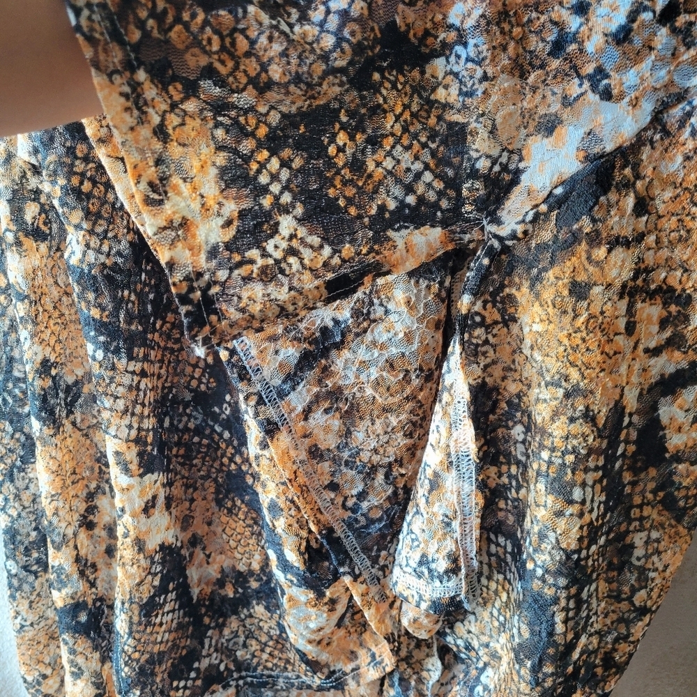 Free People Womens M Sheer Top Blouse Snake Animal Print Lace Boho Retail $98 - Picture 8 of 13